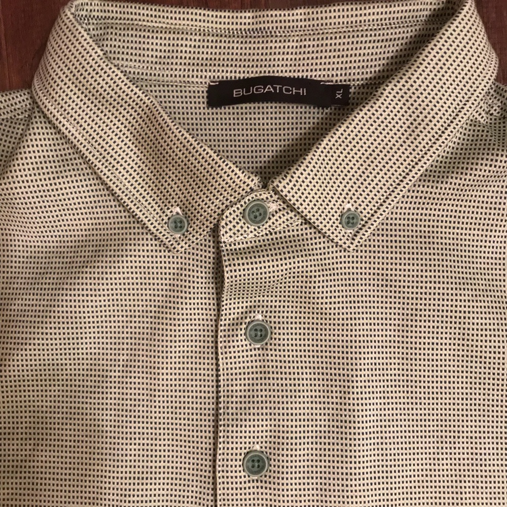 Bugatchi Men’s Button Down Short Sleeve Shirt - Picture 8 of 8